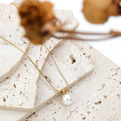 Freshwater Pearl Pendant Necklace