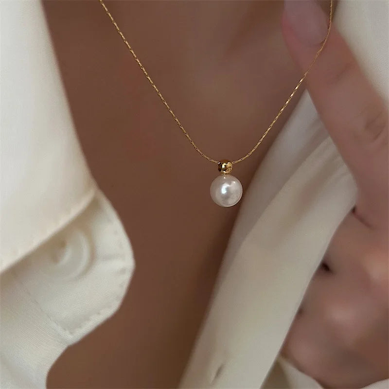 Freshwater Pearl Pendant Necklace